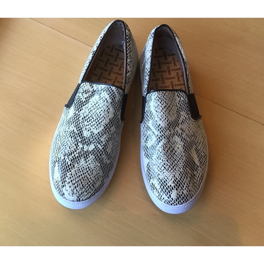 Vionic Demetra Black Whte Snake Print Leather Slip On Sneakers Comfort Shoes 8.5
